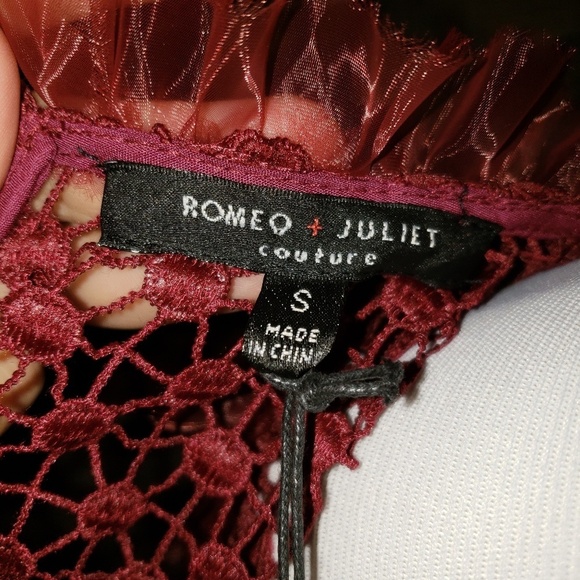 Romeo Juliet‎ Couture Lace Ruffle Mock Neck Bell Sleeve Top Burgundy Small - Picture 8 of 8